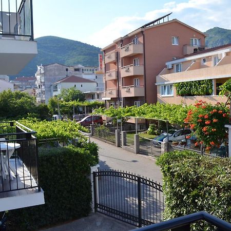 Casablanca Apartments Будва Экстерьер фото
