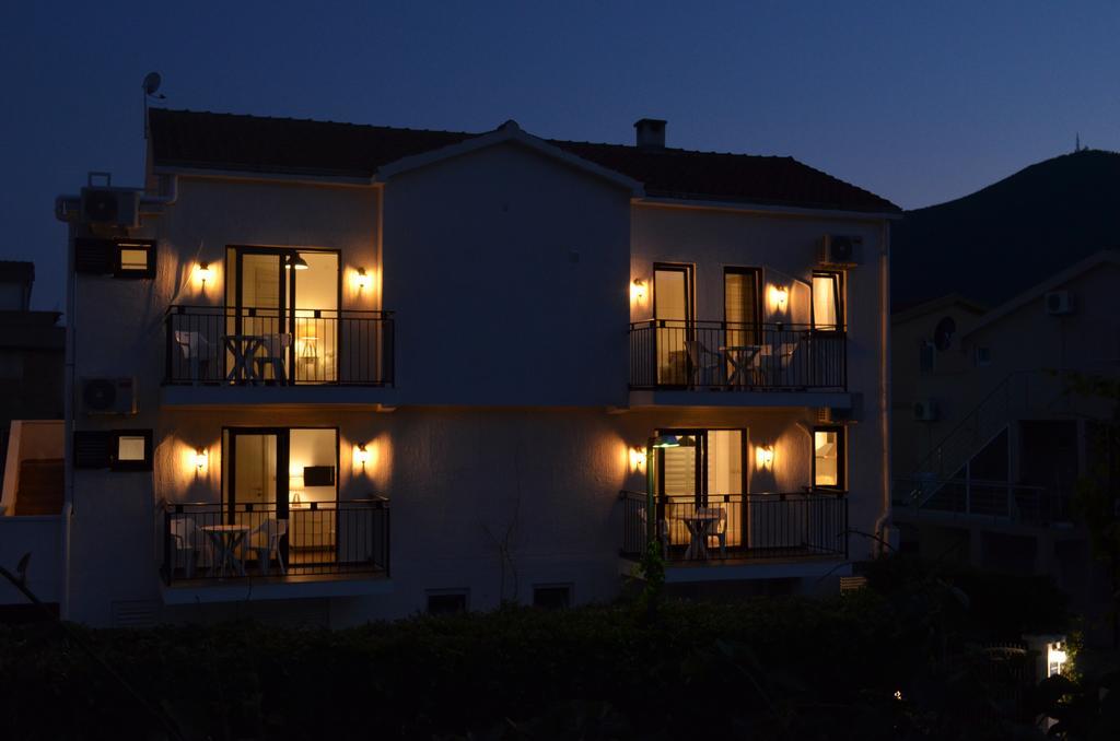 Casablanca Apartments Будва Экстерьер фото