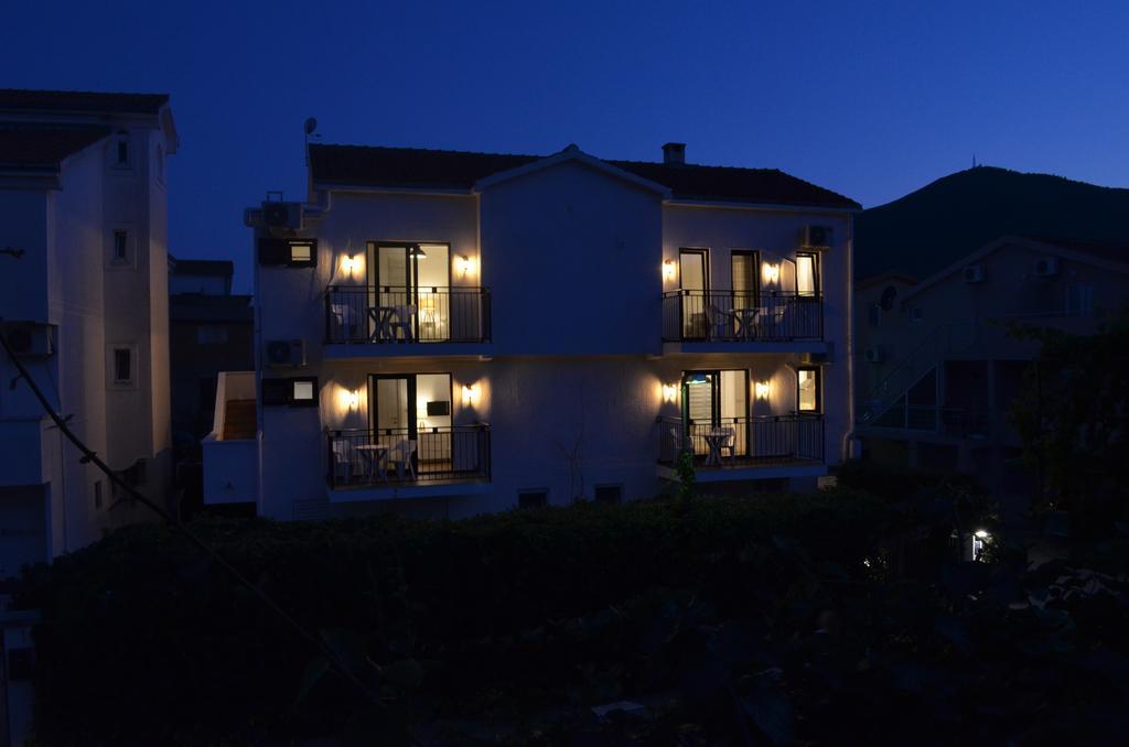 Casablanca Apartments Будва Экстерьер фото